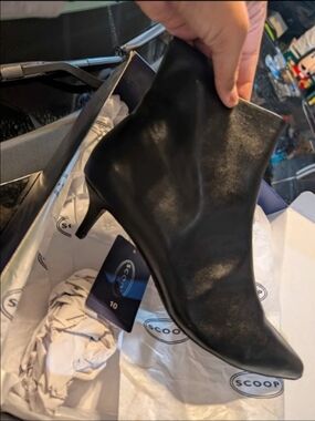 Black Ankle Boots - Women's Slim Kitten Heel